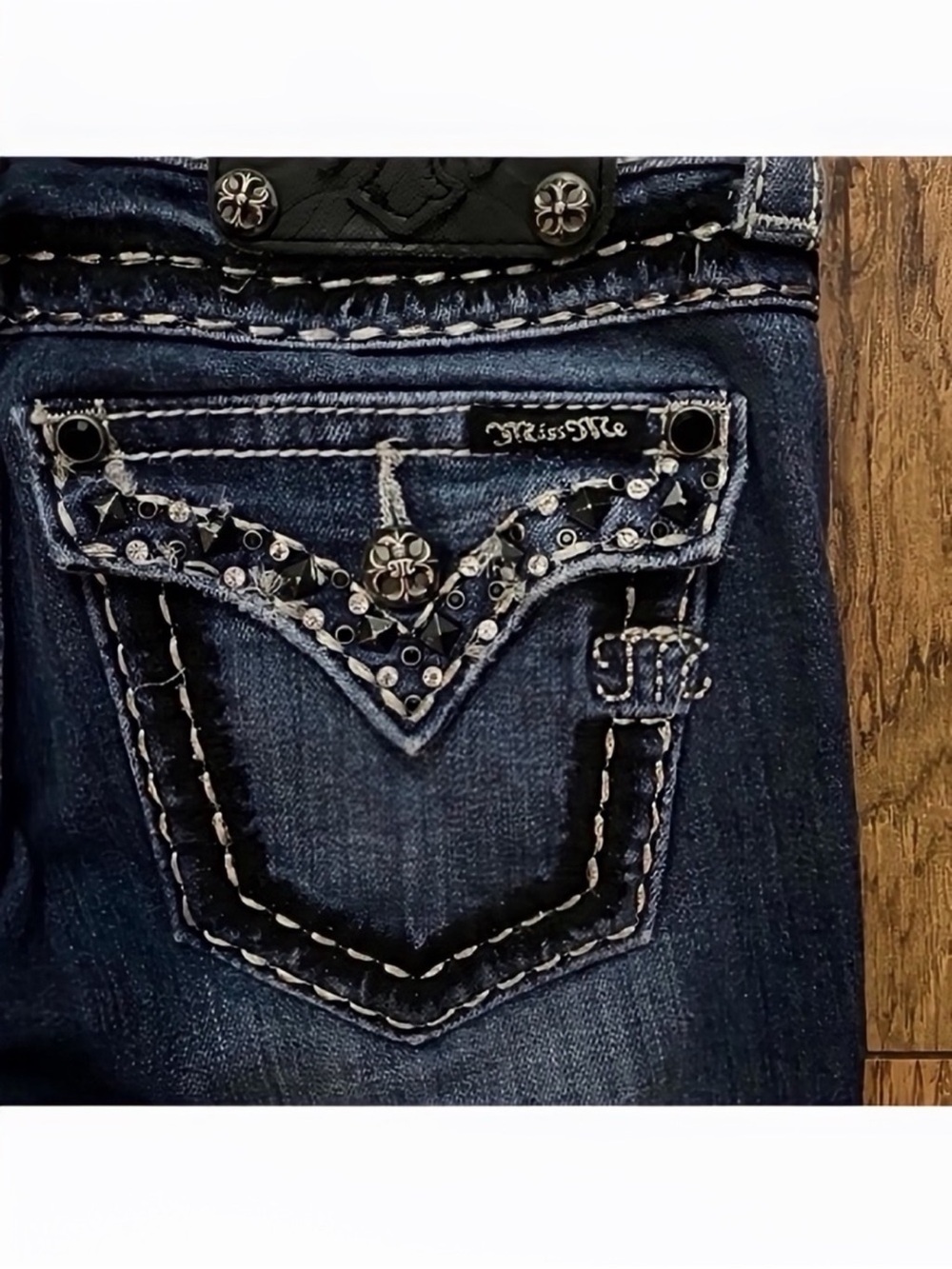 Gorgeous Vintage Miss Me Straight Jeans With Embellished Pockets 33” Inseam